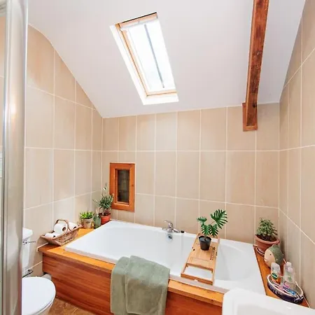 The Coach House 5 Star Holiday home