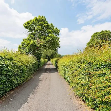 The Coach House 5 Star *