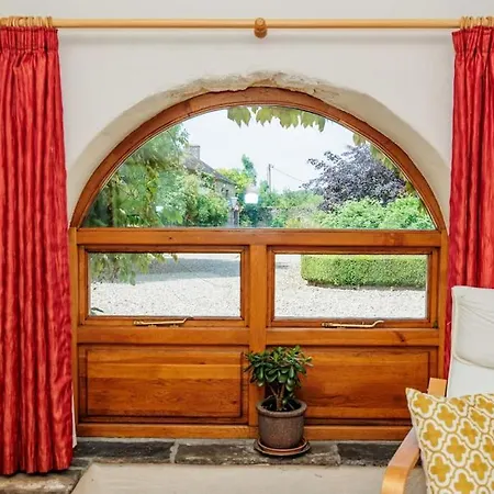 The Coach House 5 Star *