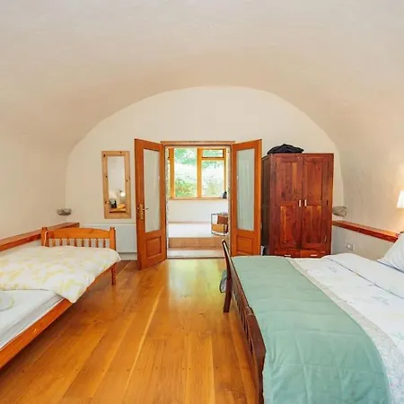 The Coach House 5 Star Holiday home
