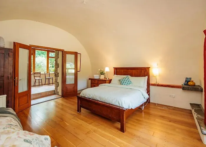 The Coach House 5 Star